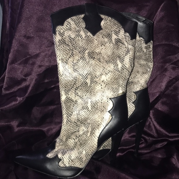 Snake Print CowGirl Boots - Picture 2 of 6